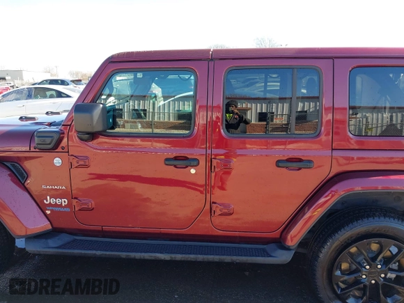 2021 Jeep Wrangler Unlimited Sahara with VIN 1C4JJXP60MW688749, listed as a IAAI auction lot 41341634 with 45,772 mi miles and . Bid and sale history available at DreamBid. Image 15.