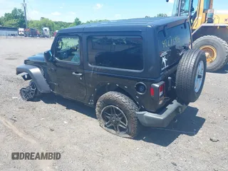 2021 Jeep Wrangler Sport S z VIN 1C4HJXAG6MW872318, wystawiony jako IAAI lot #42273906 z przebiegiem 31 003 mil mil oraz . Historia ofert i sprzedaży dostępna na DreamBid. Obrazek 3.