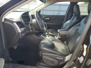 2014 Jeep Cherokee Trailhawk z VIN 1C4PJMBS1EW239692, wystawiony jako Copart lot #57153065 z przebiegiem 111 899 mil mil oraz Szkoda całkowita • Salvage title. Historia ofert i sprzedaży dostępna na DreamBid. Obrazek 7.