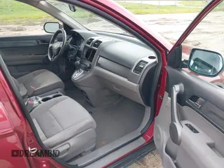 2009 Honda CR-V LX z VIN 5J6RE38309L028959, wystawiony jako IAAI lot #39772994 z przebiegiem 189 017 mil mil oraz . Historia ofert i sprzedaży dostępna na DreamBid. Obrazek 5.