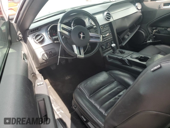 2005 Ford Mustang GT Deluxe с VIN 1ZVHT82H955140714, выставлен на аукционе Copart как лот 63867025 с пробегом 93 237 миль миль и Списание • Salvage title. История ставок и продаж доступна на DreamBid. Изображение 8.