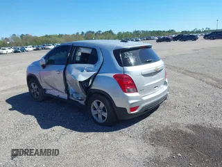 2021 Chevrolet Trax LS with VIN KL7CJKSB7MB306320, listed as a IAAI auction lot 40602503 with 1 mi miles. Bid and sale history available at carsss.com. Image 3.