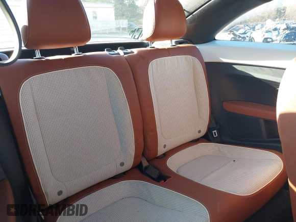 2015 Volkswagen Beetle Fleet Edition with VIN 3VWF17AT3FM602984, listed as a IAAI auction lot 41432981 with 111,000 mi miles and . Bid and sale history available at DreamBid. Image 8.