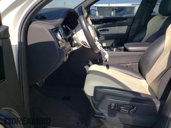 2018 Bentley Bentayga Signature z VIN SJAAC4ZV9JC020797, wystawiony jako Copart lot #72076174 z przebiegiem 78 619 mil mil oraz Szkoda całkowita • Salvage title. Historia ofert i sprzedaży dostępna na DreamBid. Obrazek 7.