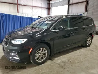 2024 Chrysler Pacifica Touring L with VIN 2C4RC1BG1RR151267, listed as a Copart auction lot 63820445 with 50,518 mi miles and Clean title. Bid and sale history available at DreamBid. Image 1.