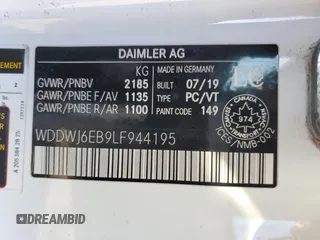 2020 Mercedes-Benz C 43 AMG z VIN WDDWJ6EB9LF944195, wystawiony jako Copart lot #46895095 z przebiegiem 75 299 mil mil oraz Szkoda całkowita • Salvage title. Historia ofert i sprzedaży dostępna na DreamBid. Obrazek 13.