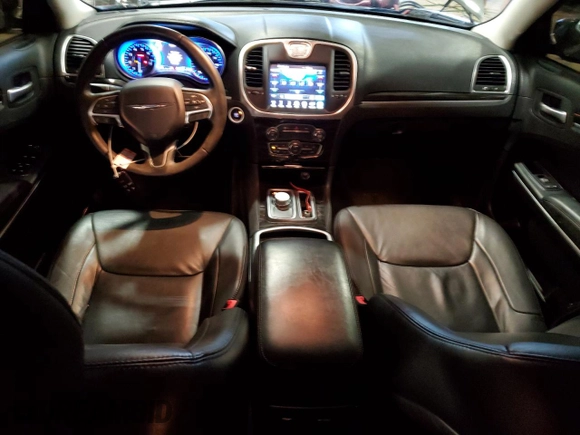 2015 Chrysler 300 Limited with VIN 2C3CCARG3FH803582, listed as a Copart auction lot 87930905 with 58,750 mi miles and Salvage Title. Bid and sale history available at carsss.com. Image 8.