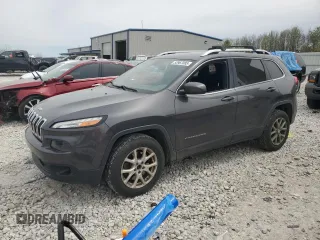 2016 Jeep Cherokee Latitude with VIN 1C4PJMCB1GW220495, listed as a Copart auction lot 53967085 with 185,044 mi miles and Clean Title. Bid and sale history available at DreamBid. Image 1.