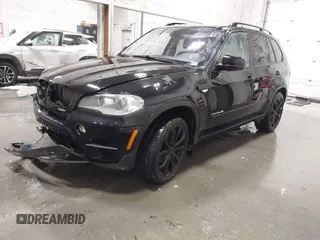 2012 BMW X5 35d z VIN 5UXZW0C58CL671740, wystawiony jako IAAI lot #41158203 z przebiegiem 97 451 mil mil oraz . Historia ofert i sprzedaży dostępna na DreamBid. Obrazek 2.