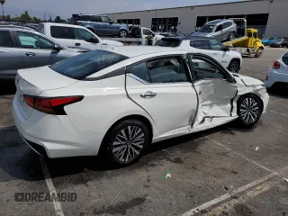 2025 Nissan Altima SV with VIN 1N4BL4DV8SN374929, listed as a Copart auction lot 54321715 with 3,562 mi miles and Salvage Title. Bid and sale history available at DreamBid. Image 3.