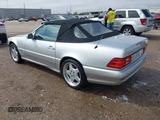 2000 Mercedes-Benz SL with VIN WDBFA68F0YF188738, listed as a IAAI auction lot 41652926 with 61,075 mi miles. Bid and sale history available at carsss.com. Image 3.