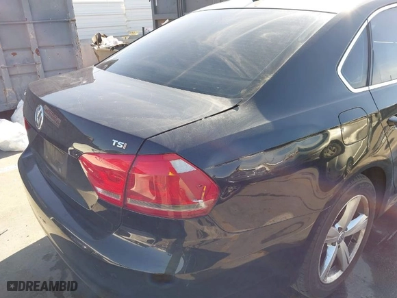 2015 Volkswagen Passat 1.8T S with VIN 1VWAT7A38FC078348, listed as a IAAI auction lot 41847952 with 135,530 mi miles. Bid and sale history available at carsss.com. Image 6.
