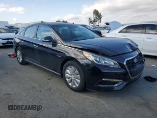2017 Hyundai Sonata Hybrid SE with VIN KMHE24L10HA047610, listed as a Copart auction lot 43285595 with 143,787 mi miles and Salvage Title. Bid and sale history available at carsss.com. Image 4.