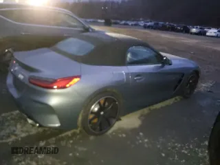 2024 BMW Z4 sDriveM40i with VIN WBAHF9C02RWY35106, listed as a Copart auction lot 82878254 with 3,199 mi miles and Salvage Title. Bid and sale history available at carsss.com. Image 3.
