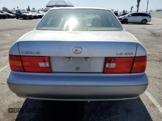 1998 Lexus LS 400 z VIN JT8BH28F4W0121806, wystawiony jako Copart lot #57636755 z przebiegiem 264 027 mil mil oraz Tytuł czysty. Historia ofert i sprzedaży dostępna na DreamBid. Obrazek 6.
