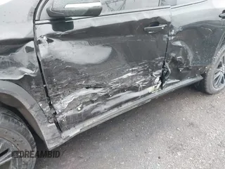 2023 GMC Acadia SLE z VIN 1GKKNRL40PZ216373, wystawiony jako IAAI lot #41977638 z przebiegiem 16 470 mil mil oraz . Historia ofert i sprzedaży dostępna na DreamBid. Obrazek 6.