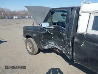 1987 Ford F-150 with VIN 2FTDF15Y2HCB10816, listed as a IAAI auction lot 41770760 with 86,290 mi miles. Bid and sale history available at carsss.com. Image 6.