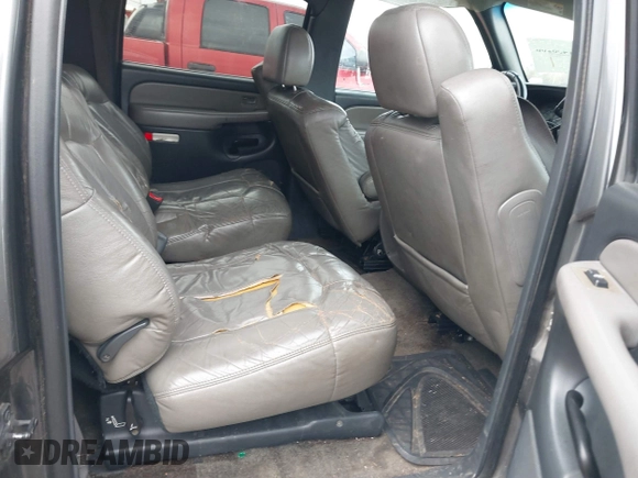 2002 Chevrolet Suburban LS with VIN 3GNEC16Z12G341471, listed as a IAAI auction lot 41458266 with 465,410 mi miles. Bid and sale history available at carsss.com. Image 8.