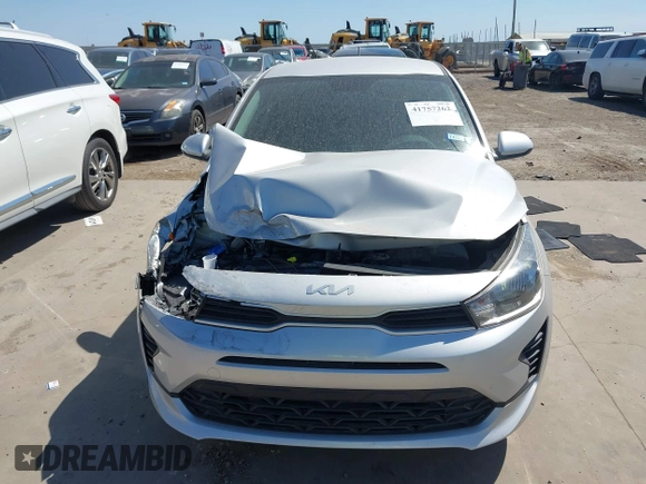 2022 Kia Rio S with VIN 3KPA24AD7NE437841, listed as a IAAI auction lot 41757262 with 34,909 mi miles. Bid and sale history available at carsss.com. Image 12.