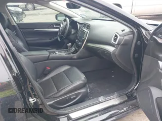 2018 Nissan Maxima SV with VIN 1N4AA6AP1JC392640, listed as a IAAI auction lot 41911036 with Not Provided miles and . Bid and sale history available at DreamBid. Image 5.