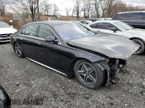 2024 Mercedes-Benz S 580e with VIN W1K6G6KB9RA304206, listed as a Copart auction lot 82554974 with 2,800 mi miles and Salvage Title. Bid and sale history available at DreamBid. Image 4.