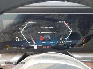 2024 BMW 7 Series 740i с VIN WBA23EH03RCP67352, выставлен на аукционе Copart как лот 78083904 с пробегом 2 871 миль миль и Чистый • Clean title. История ставок и продаж доступна на DreamBid. Изображение 9.