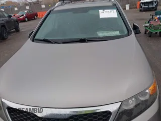 2011 Kia Sorento EX with VIN 5XYKU4A27BG028783, listed as a IAAI auction lot 41795310 with 256,109 mi miles. Bid and sale history available at carsss.com. Image 6.