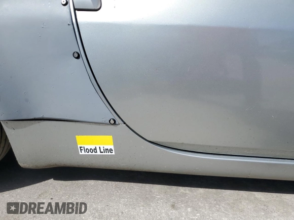 2005 Nissan 350Z with VIN JN1AZ34D95M607395, listed as a Copart auction lot 76422734 with 111,396 mi miles and Non Repairable. Bid and sale history available at DreamBid. Image 12.