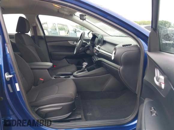 2020 Kia Forte LXS z VIN 3KPF24AD8LE222536, wystawiony jako IAAI lot #42259218 z przebiegiem 50 356 mil mil oraz . Historia ofert i sprzedaży dostępna na DreamBid. Obrazek 5.
