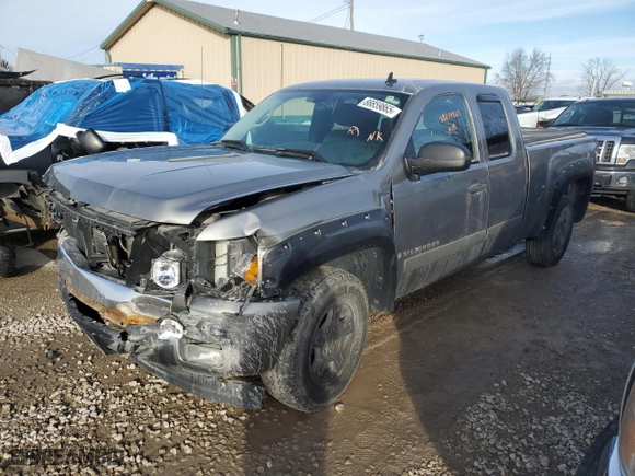 2008 Chevrolet Silverado 1500 LT w/2LT with VIN 2GCEC190681255192, listed as a Copart auction lot 88859865 with 210,023 mi miles and Salvage Title. Bid and sale history available at carsss.com. Image 1.