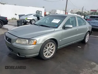 2006 Volvo S60 2.4L Turbo with VIN YV1RS547X62555387, listed as a IAAI auction lot 41216578 with 126,250 mi miles. Bid and sale history available at carsss.com. Image 17.