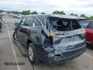 2023 Kia Sorento LX z VIN 5XYRGDLC9PG202887, wystawiony jako IAAI lot #42374773 z przebiegiem 46 953 mil mil oraz . Historia ofert i sprzedaży dostępna na DreamBid. Obrazek 3.