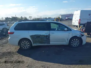 2016 Toyota Sienna Ltd with VIN 5TDDK3DC6GS140563, listed as a IAAI auction lot 41886329 with 130,460 mi miles. Bid and sale history available at carsss.com. Image 13.
