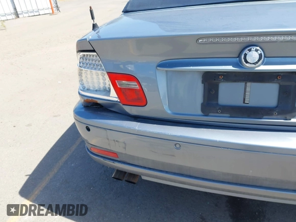 2006 BMW 3 Series 325Ci with VIN WBABW334X6PX85650, listed as a IAAI auction lot 42012665 with 169,731 mi miles. Bid and sale history available at carsss.com. Image 13.