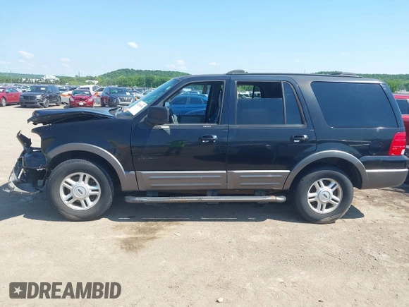 2004 Ford Expedition Special Service with VIN 1FMPU15L84LB52488, listed as a IAAI auction lot 42234558 with 251,440 mi miles and . Bid and sale history available at DreamBid. Image 15.