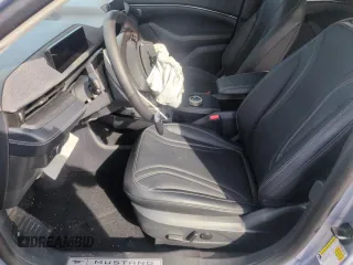 2022 Ford Mustang Mach-E Premium с VIN 3FMTK3SU9NMA43695, выставлен на аукционе Copart как лот 56775775 с пробегом 14 777 миль миль и Списание • Salvage title. История ставок и продаж доступна на DreamBid. Изображение 7.