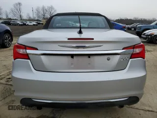 2011 Chrysler 200 Limited with VIN 1C3BC7EG9BN563797, listed as a Copart auction lot 41914665 with 221,103 mi miles and Salvage Title. Bid and sale history available at DreamBid. Image 6.