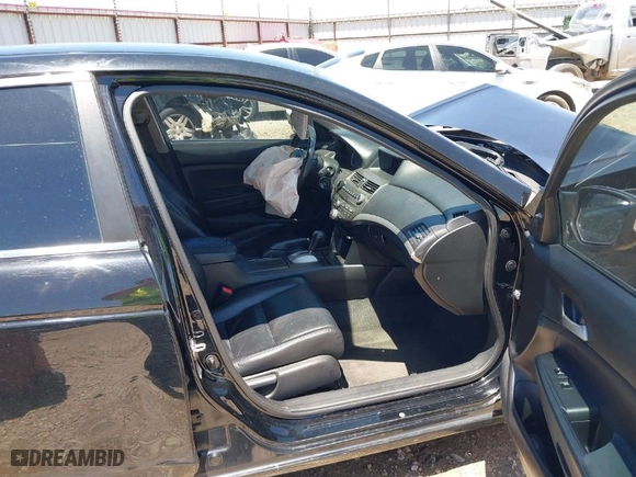2011 Honda Accord Sdn SE with VIN 1HGCP2F61BA016318, listed as a IAAI auction lot 39391412 with 181,605 mi miles. Bid and sale history available at carsss.com. Image 5.
