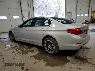 2020 BMW 5 Series 530i xDrive with VIN WBAJR7C09LCE58704, listed as a Copart auction lot 49900615 with 33,167 mi miles and Salvage title. Bid and sale history available at DreamBid. Image 2.
