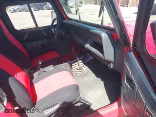 1995 Jeep Wrangler S with VIN 1J4FY19P5SP286845, listed as a IAAI auction lot 42028886 with 155,841 mi miles. Bid and sale history available at carsss.com. Image 5.