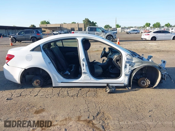 2014 Chevrolet Cruze 1LT with VIN 1G1PC5SB0E7201566, listed as a IAAI auction lot 42299276 with Not provided miles and . Bid and sale history available at DreamBid. Image 12.