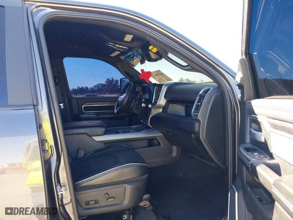 2024 Ram 2500 Laramie with VIN 3C6UR5FL0RG117504, listed as a IAAI auction lot 41728513 with 31,433 mi miles. Bid and sale history available at carsss.com. Image 5.