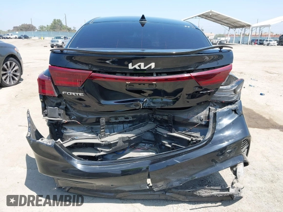 2023 Kia Forte GT-Line z VIN 3KPF54AD2PE610570, wystawiony jako IAAI lot #41744796 z przebiegiem 32 700 mil mil oraz . Historia ofert i sprzedaży dostępna na DreamBid. Obrazek 16.