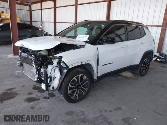 2024 Jeep Compass Limited z VIN 3C4NJDCN6RT597494, wystawiony jako IAAI lot #42538077 z przebiegiem 31 033 mil mil oraz . Historia ofert i sprzedaży dostępna na DreamBid. Obrazek 18.