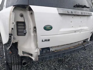 2008 Land Rover LR2 SE with VIN SALFS24N18H012007, listed as a IAAI auction lot 41673342 with 183,988 mi miles and . Bid and sale history available at DreamBid. Image 6.