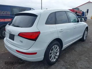 2015 Audi Q5 Premium Plus z VIN WA1LFAFP3FA051933, wystawiony jako IAAI lot #42346116 z przebiegiem 67 640 mil mil oraz . Historia ofert i sprzedaży dostępna na DreamBid. Obrazek 4.