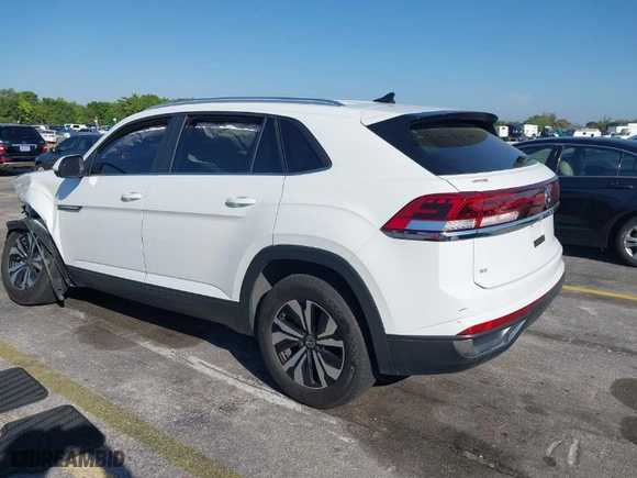 2024 Volkswagen Atlas Cross Sport 2.0T SE with VIN 1V2DE2CA0RC204892, listed as a IAAI auction lot 41705913 with 12,337 mi miles. Bid and sale history available at carsss.com. Image 3.