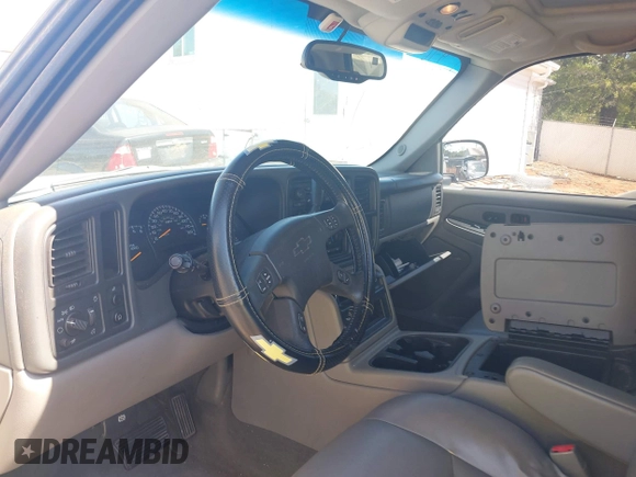 2005 Chevrolet Avalanche LS with VIN 3GNEC12Z15G108703, listed as a IAAI auction lot 42034777 with 253,209 mi miles and . Bid and sale history available at DreamBid. Image 14.