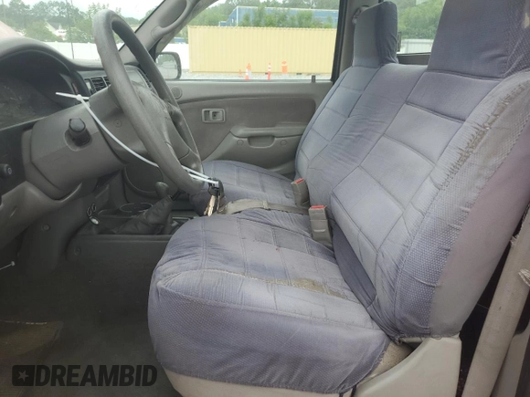 2001 Toyota Tacoma z VIN 5TEPM62N71Z853897, wystawiony jako Copart lot #60276875 z przebiegiem 250 456 mil mil oraz Czysty tytuł • Clean title. Historia ofert i sprzedaży dostępna na DreamBid. Obrazek 7.