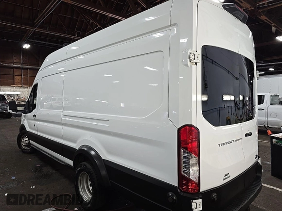 2020 Ford Transit Cargo with VIN 1FTBF4UG0LKB26146, listed as a IAAI auction lot 42679323 with 137,541 mi miles and . Bid and sale history available at DreamBid. Image 19.